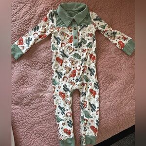 Caden Lane collared pajamas